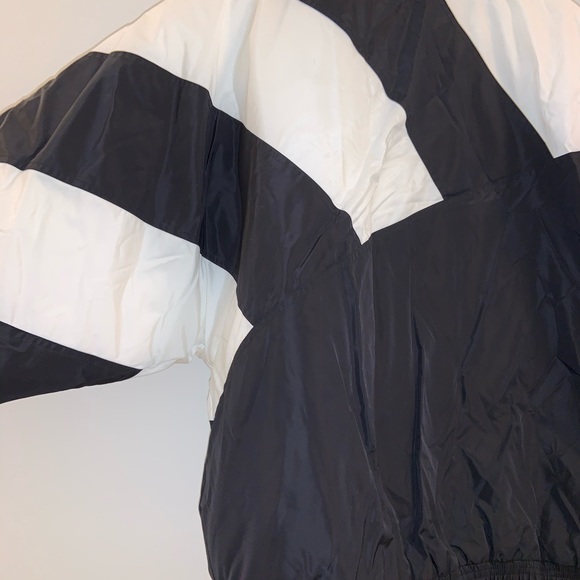 Vintage Adidas 3 Stripe Puffer Jacket Size L - Picture 4 of 8